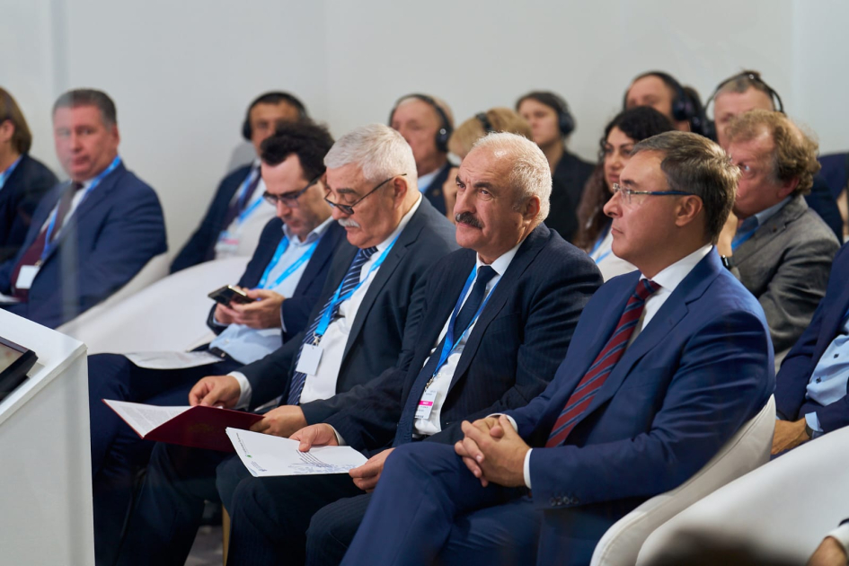 COP29 çərçivəsində Rusiya ilə Azərbaycan arasında karbon poliqonu yaradılmasına dair Memorandum imzalanıb (FOTO)