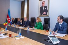 Energetika naziri moldovalı və mərakeşli həmkarları ilə ikitərəfli enerji gündəliyinin aktual məsələlərini müzakirə edib (FOTO)