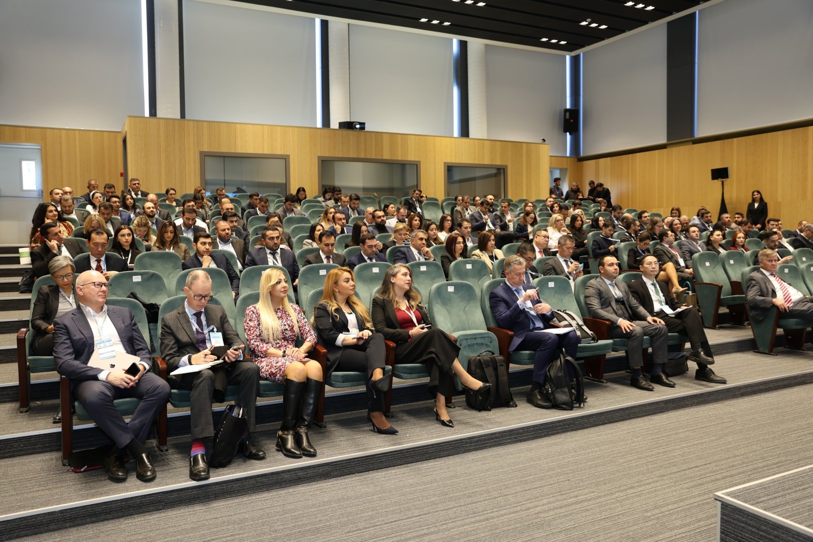 UNEC-də keçirilən CASI Davamlı Maliyyə Forumu uğurla başa çatıb (FOTO)