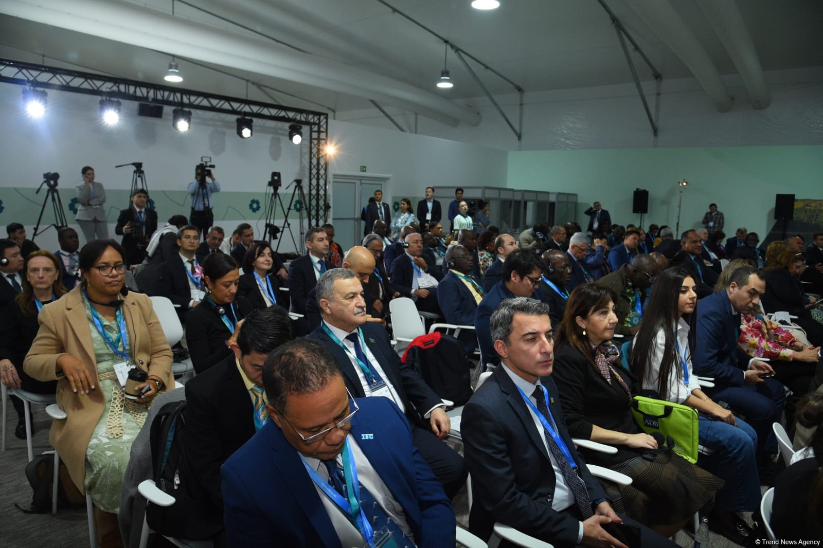 COP29 çərçivəsində Parlament Görüşünün iştirakçıları yekun sənəd qəbul ediblər (FOTO)