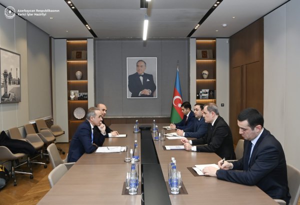 Ceyhun Bayramov ATƏT PA-nın vitse-prezidenti ilə regional vəziyyəti müzakirə edib