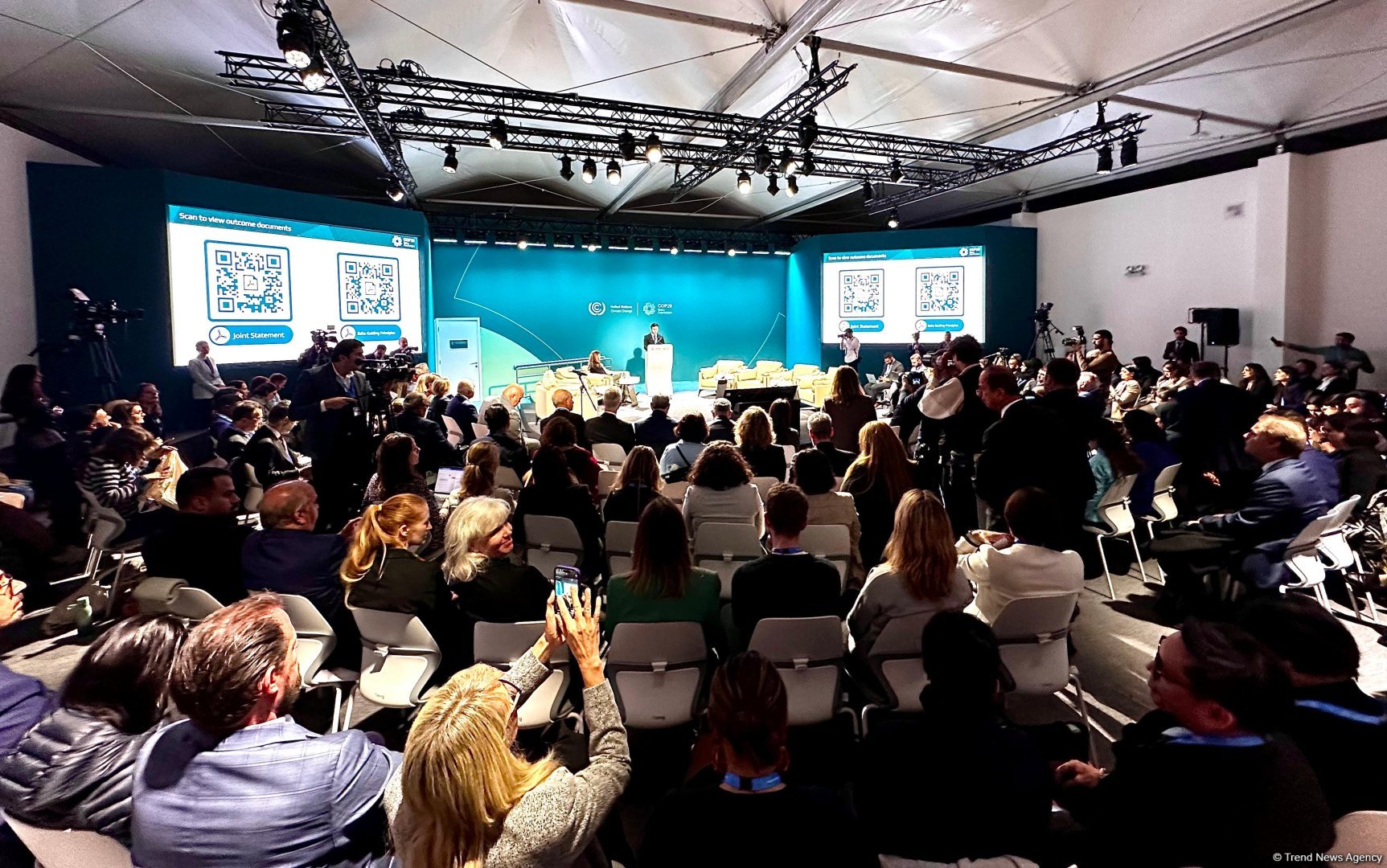 COP29 çərçivəsində İqlimə davamlı gələcək üçün insan inkişafına sərmayə qoyuluşu üzrə Yüksək Səviyyəli Görüş keçirilib (FOTO)