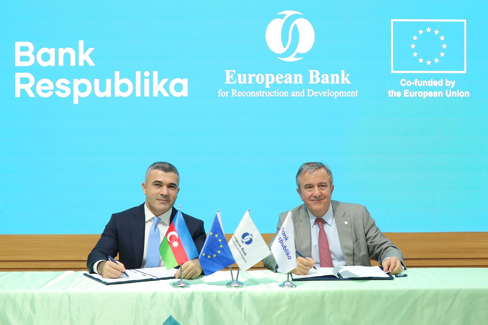 Bank Respublika və EBRD COP29 çərçivəsində yaşıl kredit sazişi imzalayıb (FOTO)