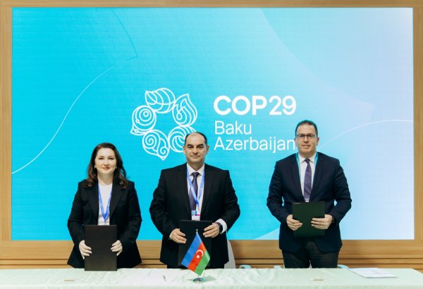 Kəlbəcərdə ilk yerli külək elektrik stansiyasına investisiya haqqında memorandum imzalanıb (FOTO)