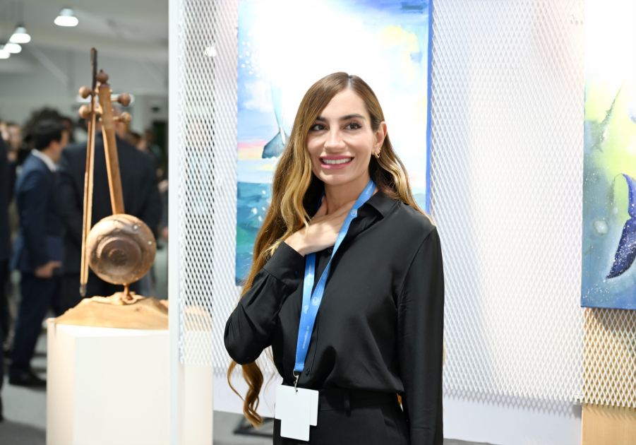 Heydər Əliyev Fondunun vitse-prezidenti Leyla Əliyeva və Bakı Media Mərkəzinin rəhbəri Arzu Əliyeva COP29-da təqdim edilən inklüziv sərgi ilə tanış olublar (FOTO)