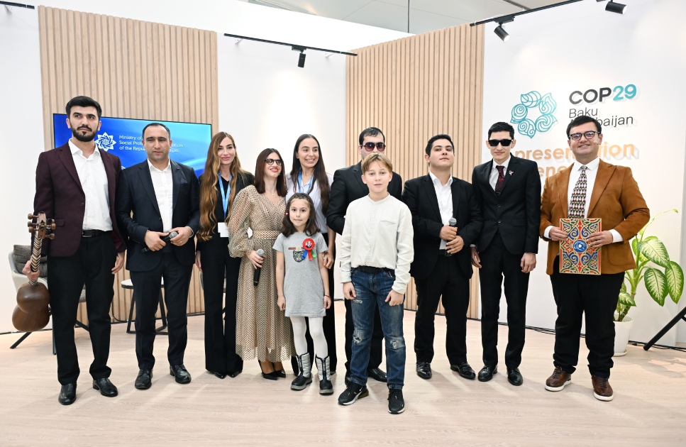 Heydər Əliyev Fondunun vitse-prezidenti Leyla Əliyeva və Bakı Media Mərkəzinin rəhbəri Arzu Əliyeva COP29-da təqdim edilən inklüziv sərgi ilə tanış olublar (FOTO)