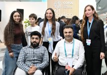 Heydər Əliyev Fondunun vitse-prezidenti Leyla Əliyeva və Bakı Media Mərkəzinin rəhbəri Arzu Əliyeva COP29-da təqdim edilən inklüziv sərgi ilə tanış olublar (FOTO)