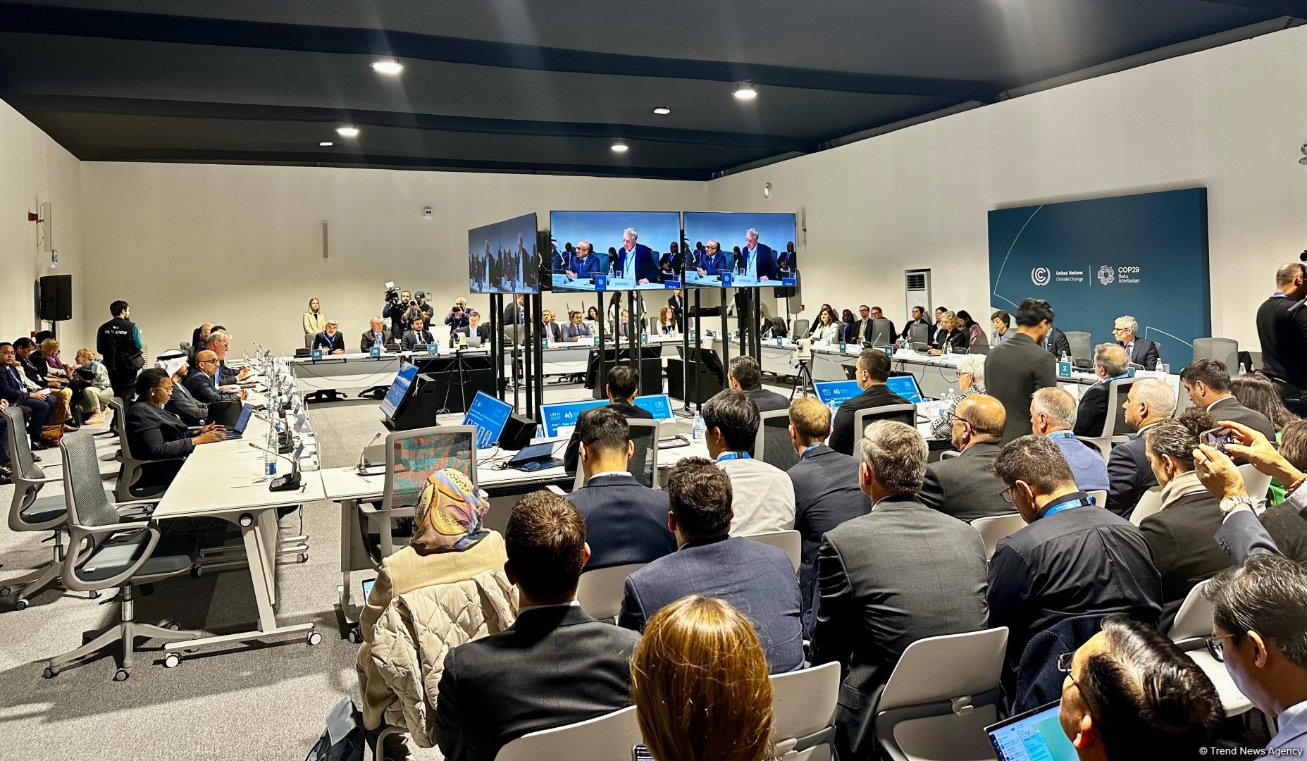 COP29-da Yaşıl tikinti və binalarda enerji səmərəliliyi və şəhərlərdə iqlimə davamlılıq mövzusunda Yüksək Səviyyəli Dəyirmi Masa keçirilib (FOTO)