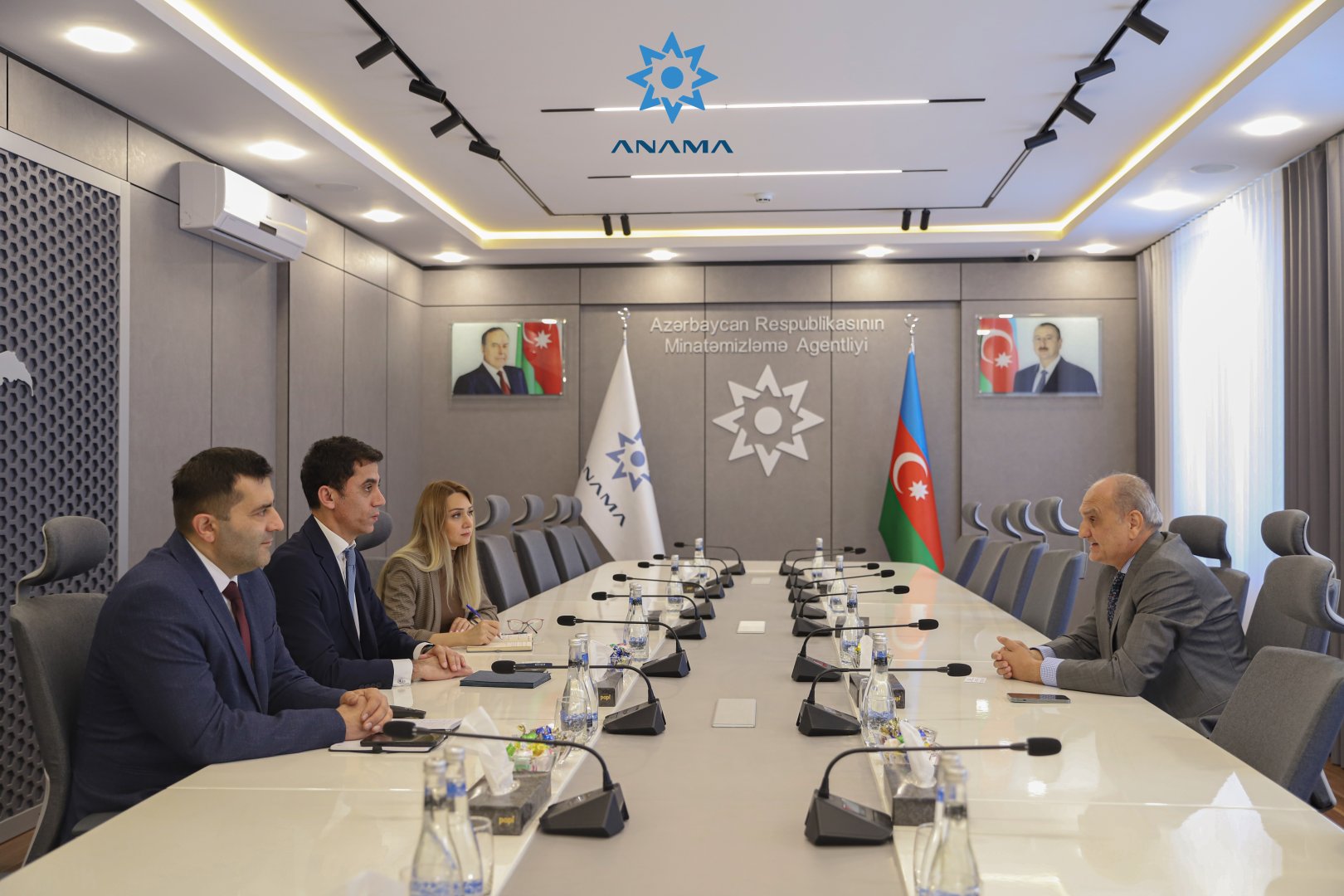 ANAMA-da İraqla mina və partlamamış hərbi sursat problemi müzakirə edildi (FOTO)