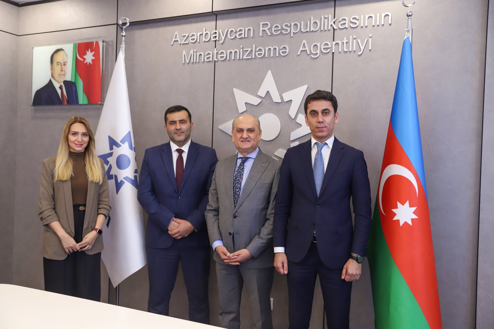 ANAMA-da İraqla mina və partlamamış hərbi sursat problemi müzakirə edildi (FOTO)