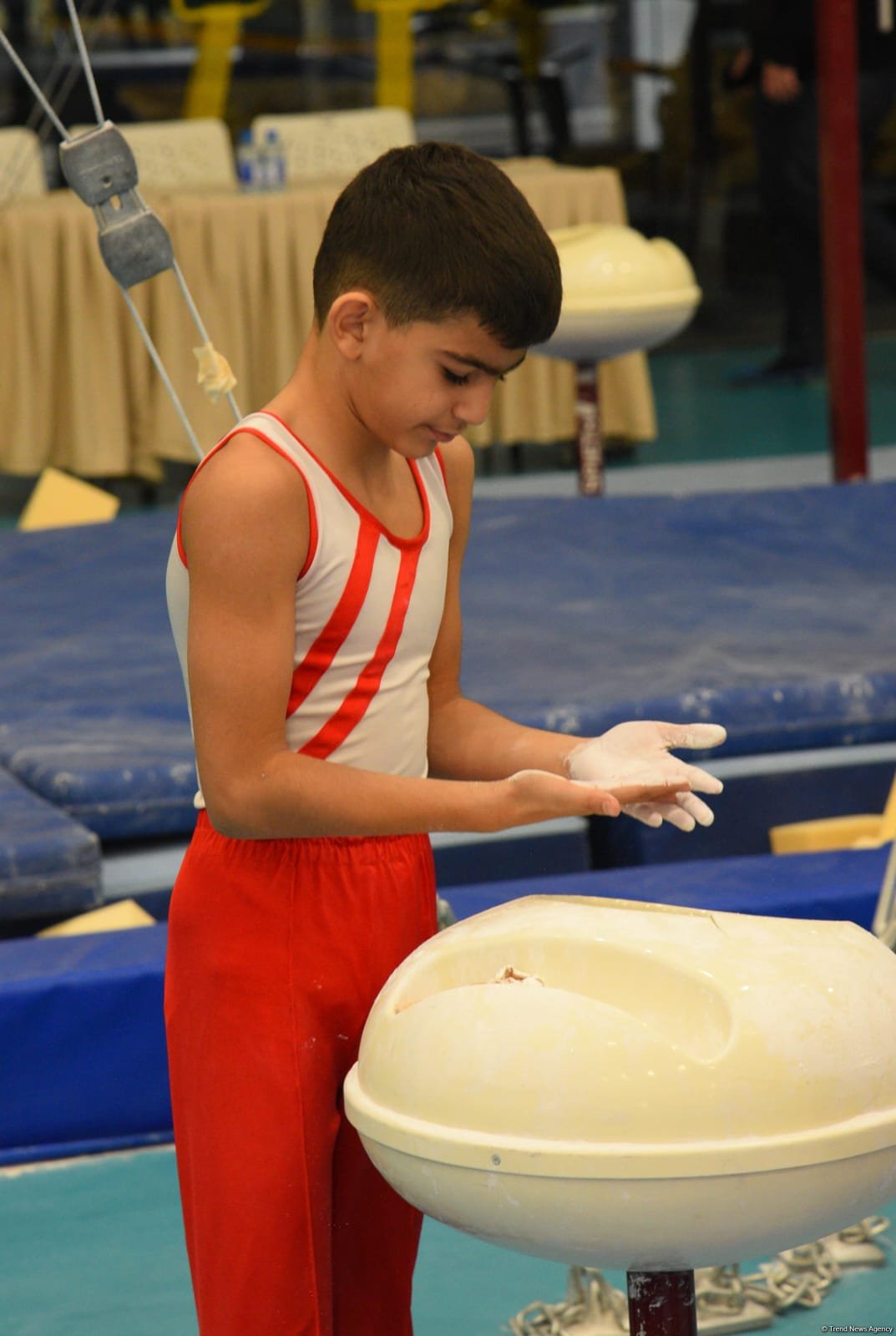 Kişi idman gimnastikası üzrə 29-cu, qadın idman gimnastikası üzrə 8-ci ölkə çempionatı və birinciliyi davam edir (FOTO)