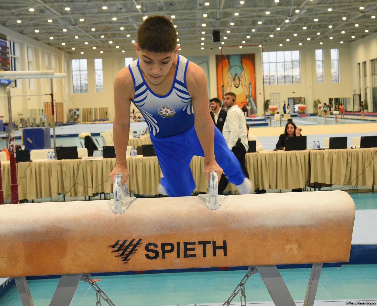 Kişi idman gimnastikası üzrə 29-cu, qadın idman gimnastikası üzrə 8-ci ölkə çempionatı və birinciliyi davam edir (FOTO)