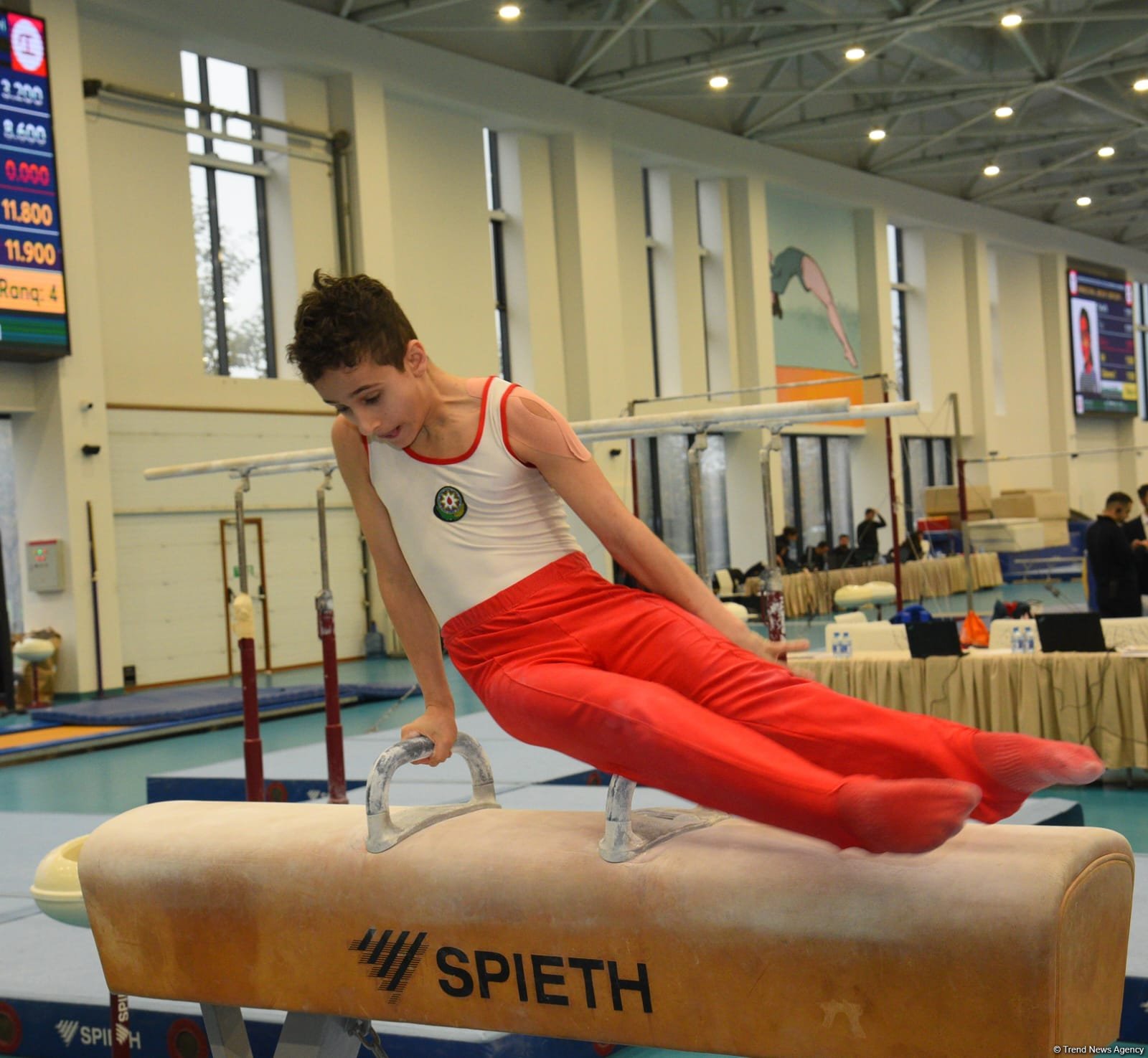 Kişi idman gimnastikası üzrə 29-cu, qadın idman gimnastikası üzrə 8-ci ölkə çempionatı və birinciliyi davam edir (FOTO)