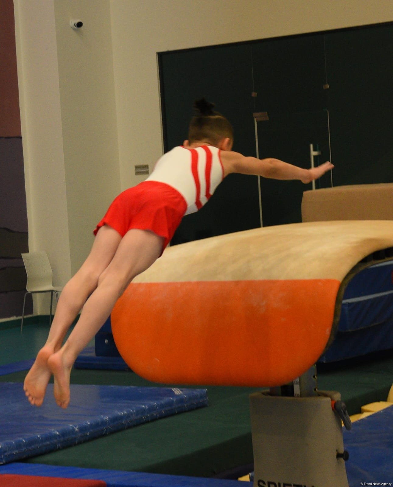Kişi idman gimnastikası üzrə 29-cu, qadın idman gimnastikası üzrə 8-ci ölkə çempionatı və birinciliyi davam edir (FOTO)