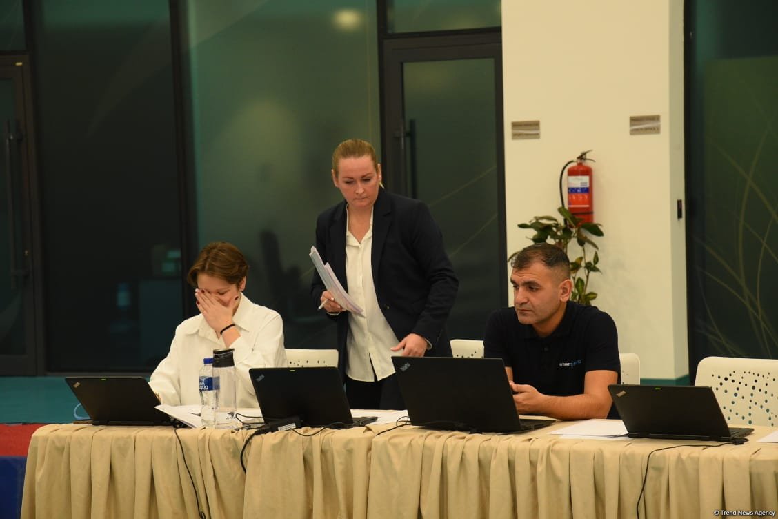 Kişi idman gimnastikası üzrə 29-cu, qadın idman gimnastikası üzrə 8-ci ölkə çempionatı və birinciliyi davam edir (FOTO)