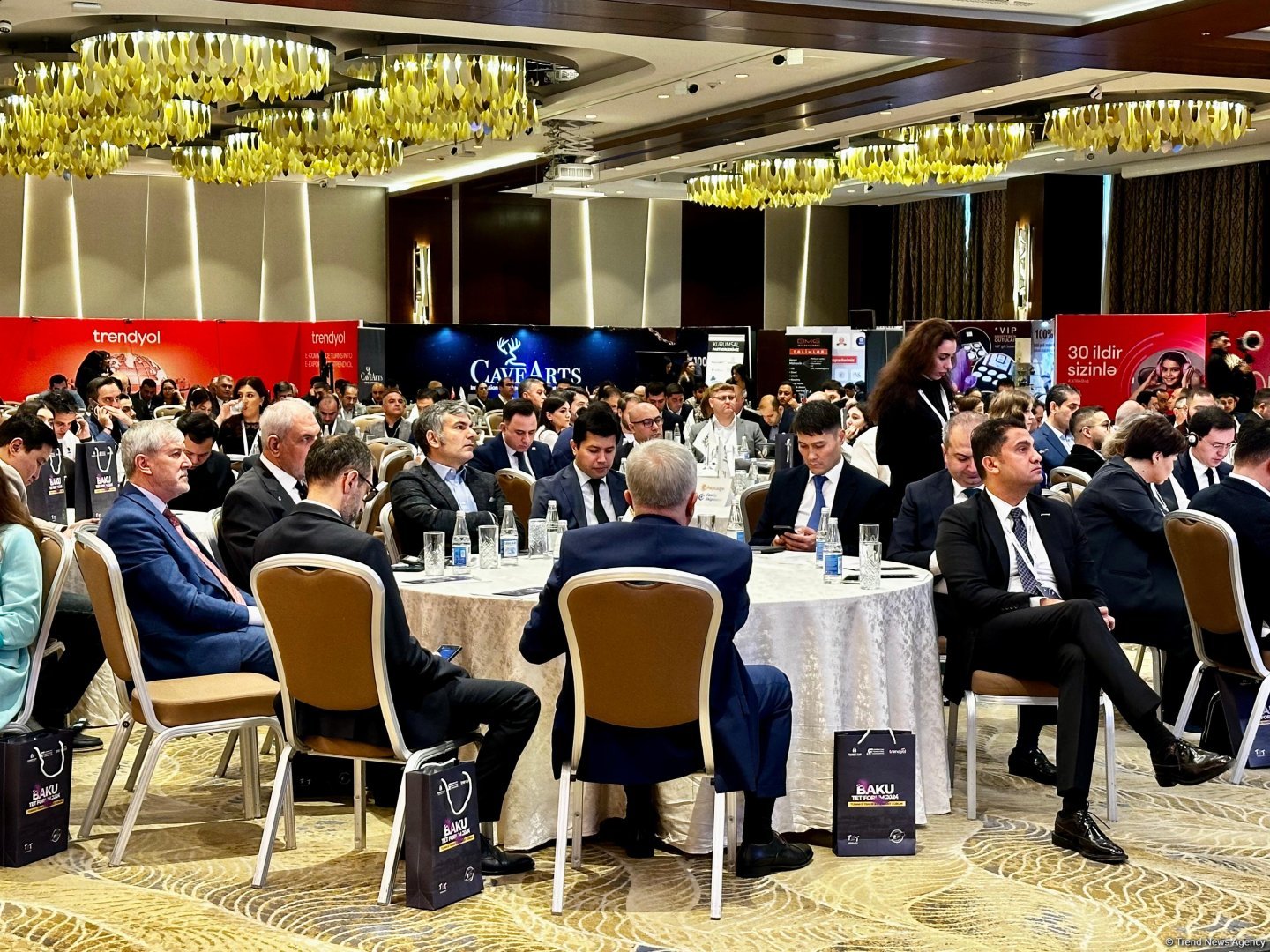 Azərbaycanda ilk dəfə Turan E-Ticarət və İxracat Forumu keçirilib (FOTO) (ƏLAVƏ OLUNUB)