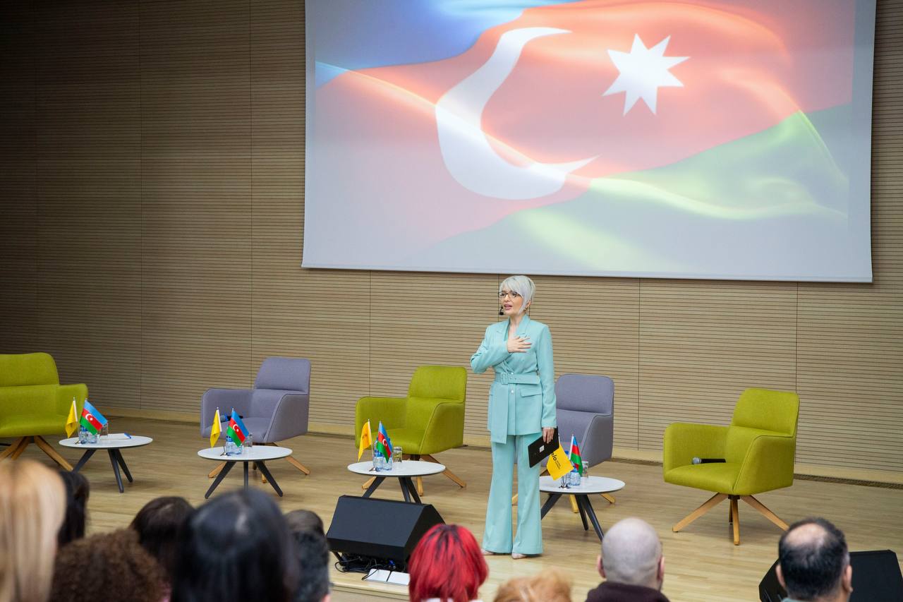 Yelo Bank ilk yerli PR Forumuna dəstək oldu! (FOTO)