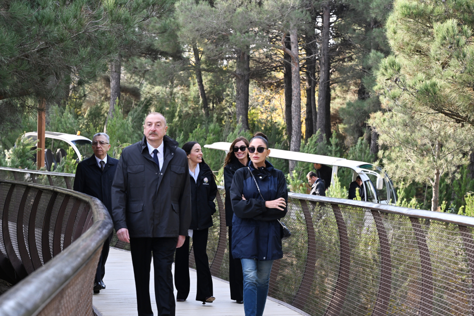 Prezident İlham Əliyev,  Birinci xanım Mehriban Əliyeva və ailə üzvləri Mərkəzi Nəbatat Bağının açılışında iştirak ediblər (FOTO/VİDEO)