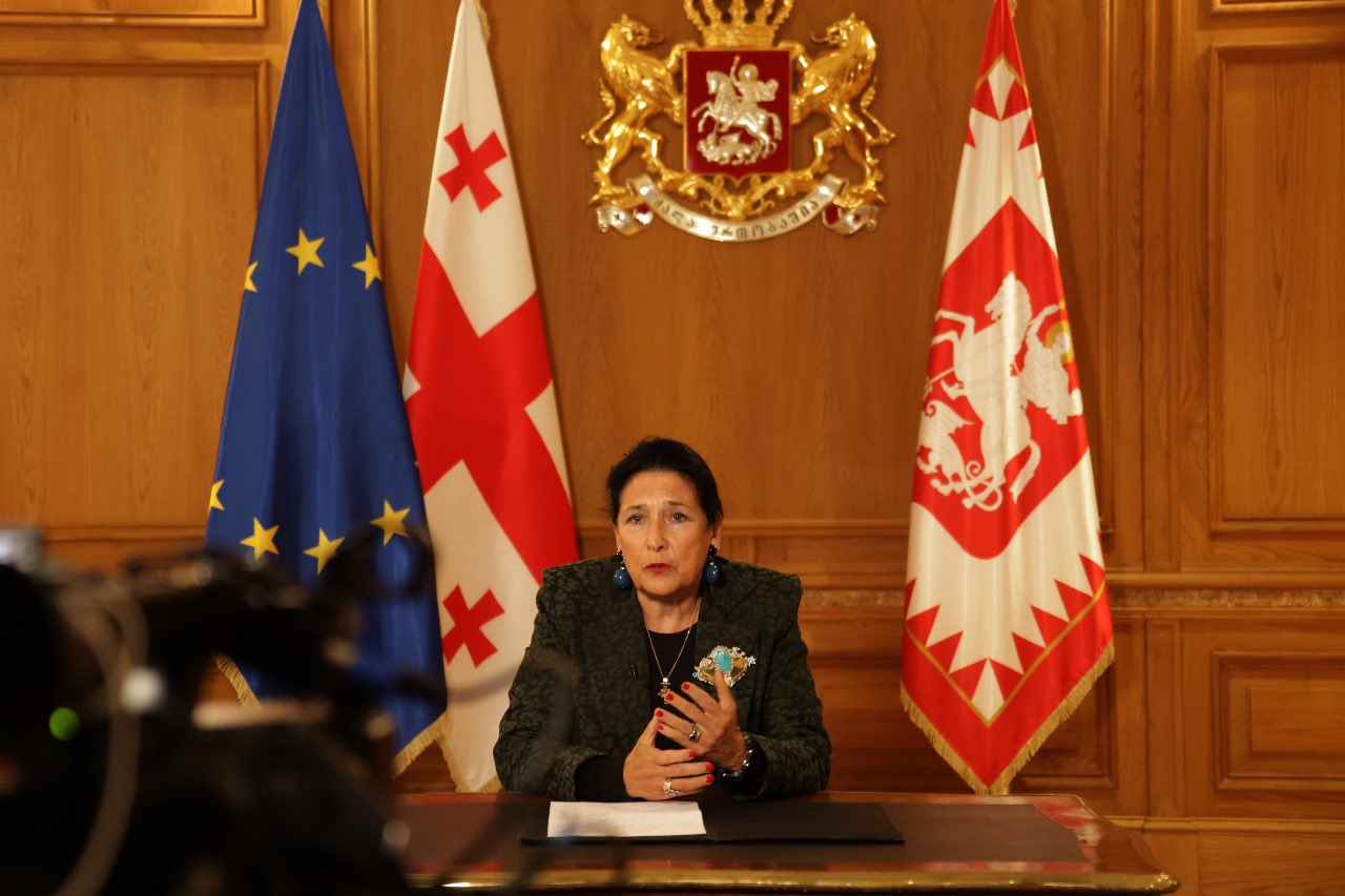 Gürcüstan Patriarxlığı Salome Zurabişvilini sözlərinə məsuliyyətlə yanaşmağa çağırıb