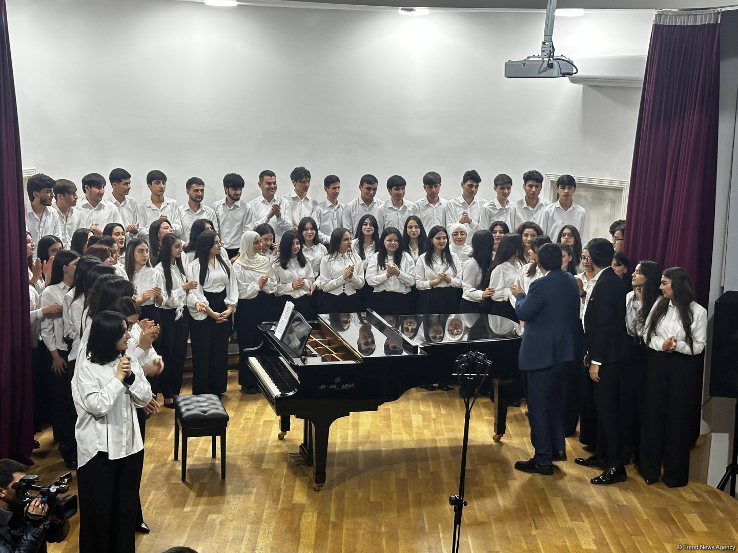 Xankəndidə Qarabağ Universitetinin yaradılmasının ildönümü ilə bağlı konsert təşkil edilib (FOTO)