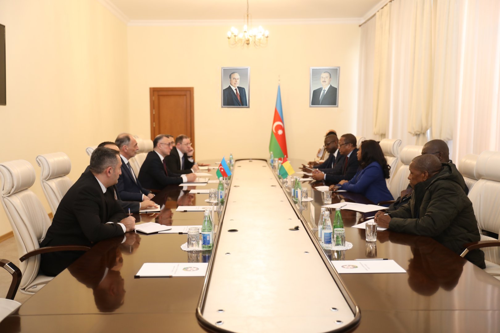 Azərbaycan və Qvineya-Bisau arasında tibb sahəsində əlaqələrin inkişafı müzakirə edilib (FOTO)