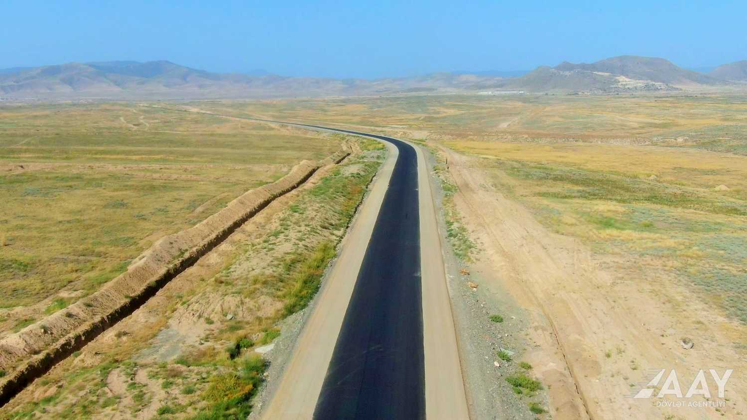 Ağdam-Əsgəran-Xocalı-Xankəndi yolunun yenidən qurulması sürətlə davam etdirilir (FOTO/VİDEO)