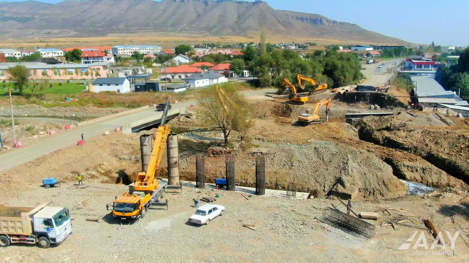 Ağdam-Əsgəran-Xocalı-Xankəndi yolunun yenidən qurulması sürətlə davam etdirilir (FOTO/VİDEO)