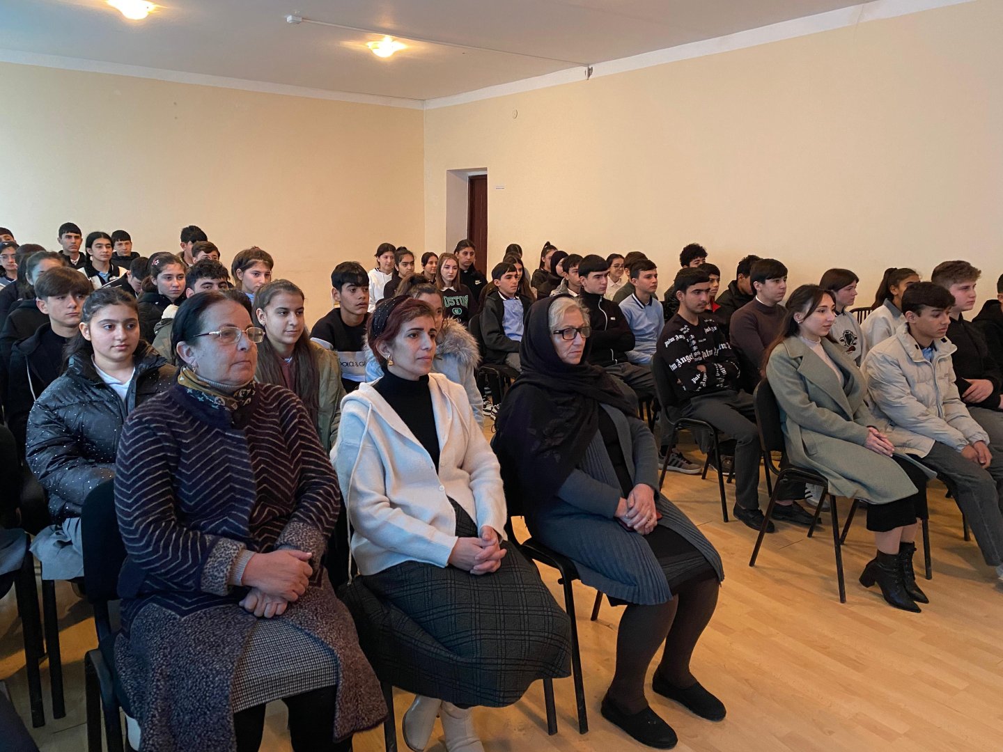Siyəzən polisi məktəblilərlə görüşüb (FOTO)