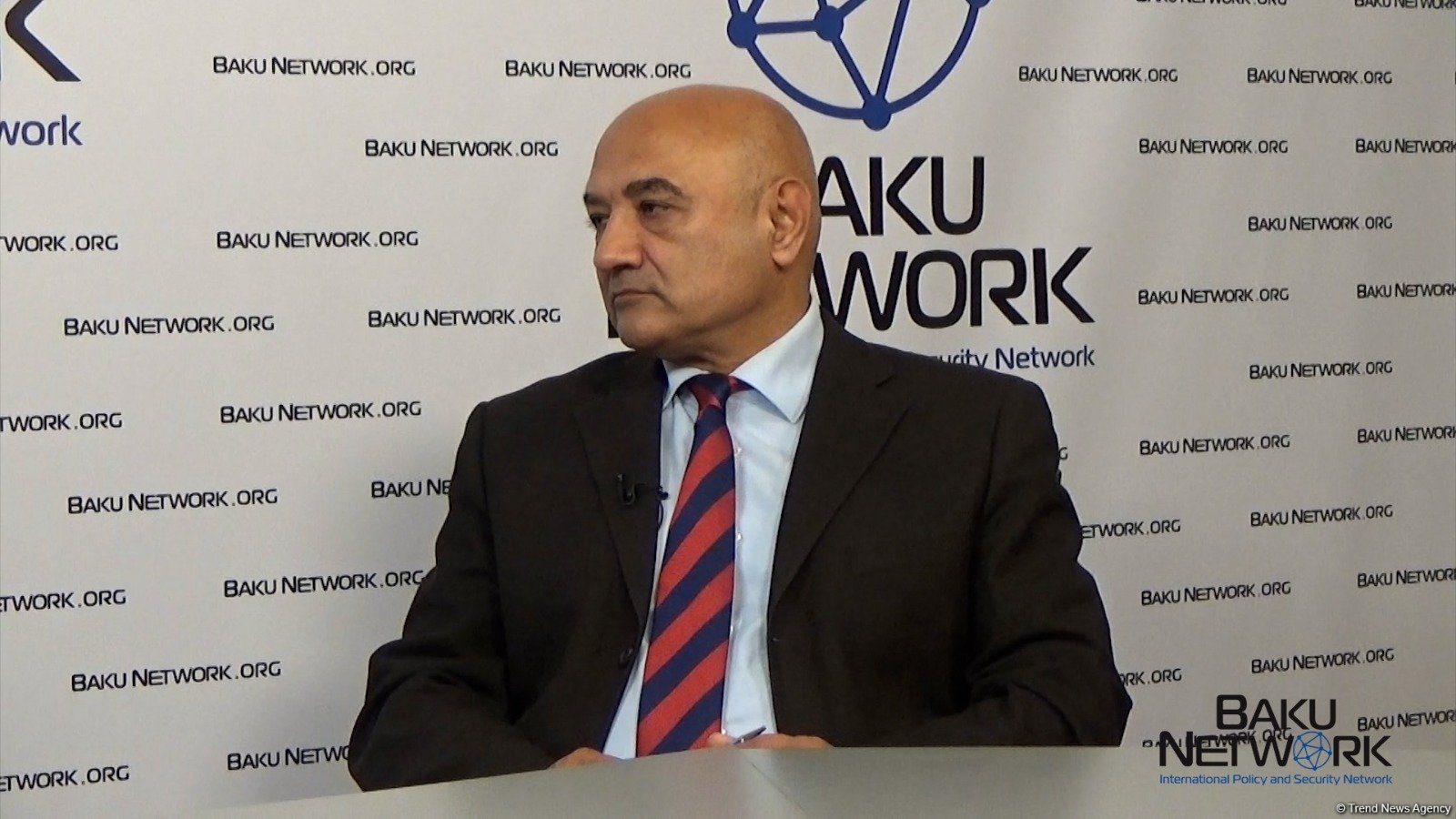 Hiroşimada atom bombardmanından sonra bir ev qalıb, amma ermənilər torpaqlarımızın bir hissəsini yandırılmış çöllərə çevirdilər — Murad Hüseynov “Tofiq Abbasovla Dialoq” verilişində (FOTO/VİDEO)
