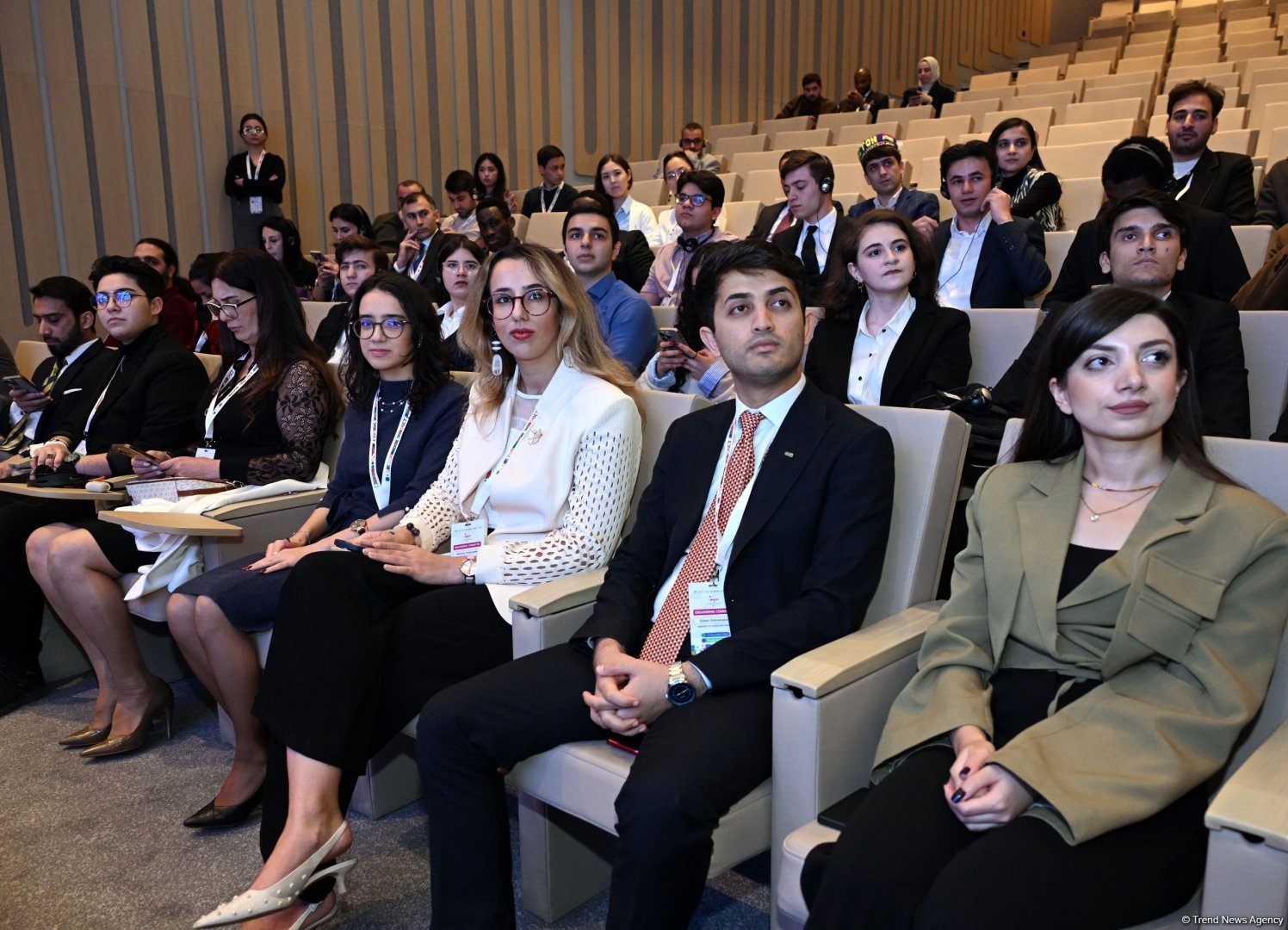 Şuşada "İƏT Ölkələri Gənclər Təşkilatları forumu"nun panel müzakirəsi keçirilib (FOTO)