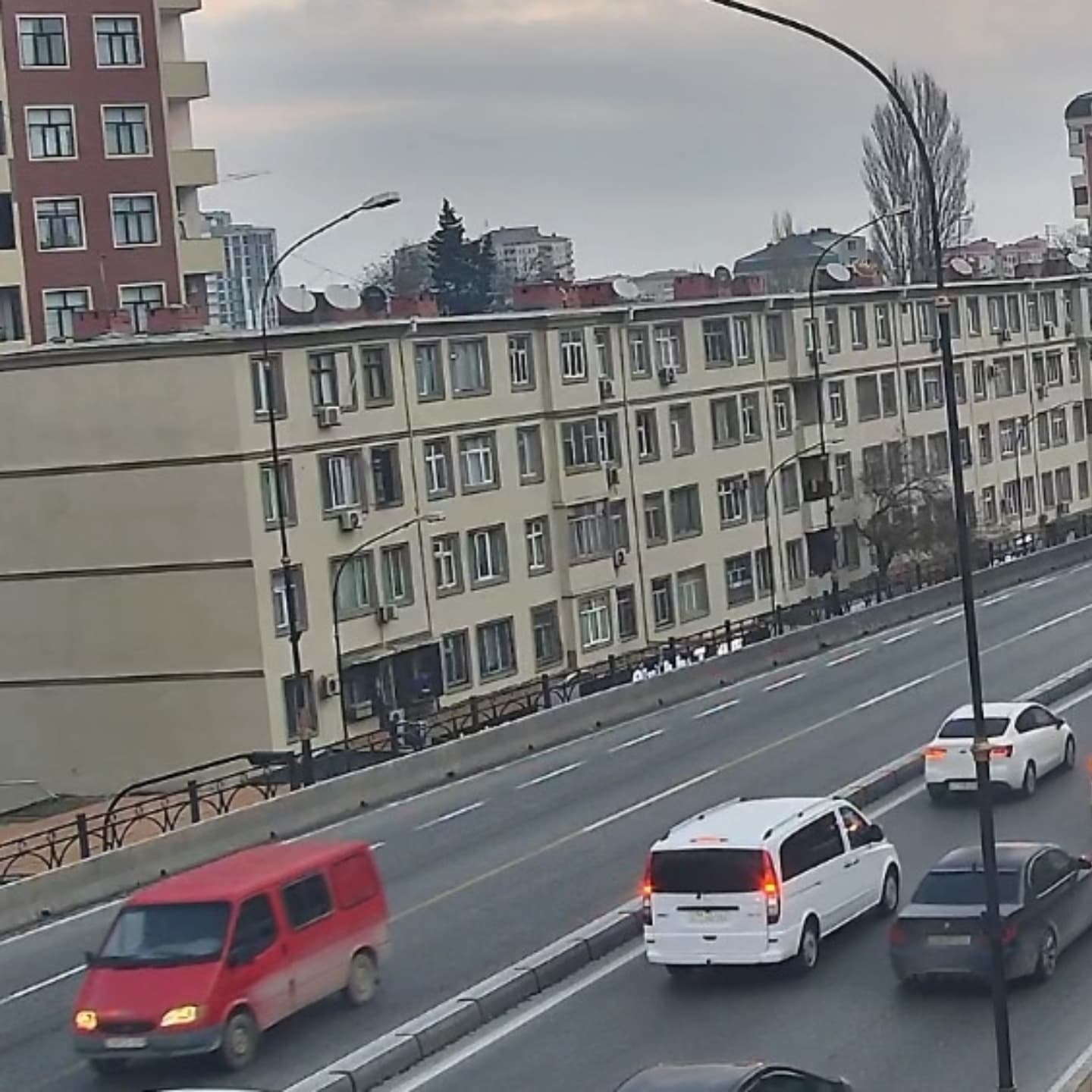 Sürücülərin NƏZƏRİNƏ: bu yollarda tıxac var - SİYAHI (FOTO)