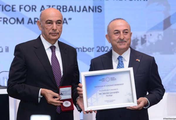 Qərbi Azərbaycan İcmasının fəxri üzvlük sertifikatları təqdim edilib (FOTO)