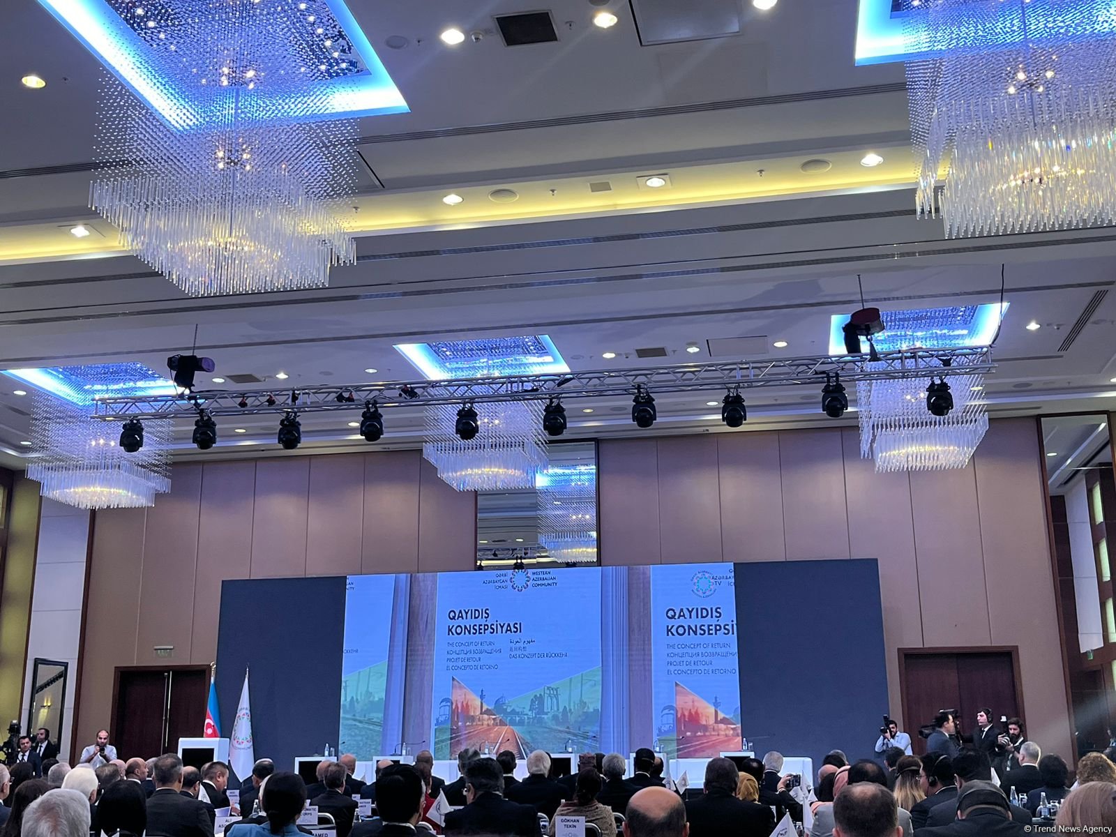 Bakıda “Münaqişələrdən təsirlənən regionlarda barışıq və sülh quruculuğu səyləri” adlı panel sessiyası keçirilib