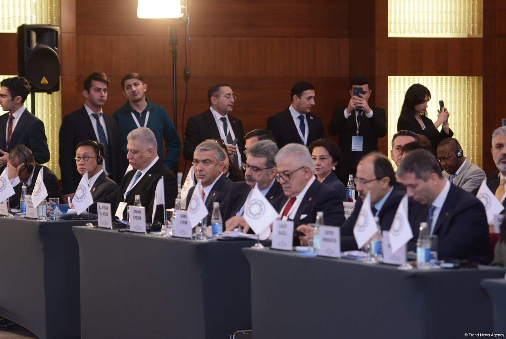 Bakıda “Qayıdış hüququ – Ermənistandan zorla çıxarılan Azərbaycanlılar üçün ədalətin təşviqi” 
mövzusunda ikinci beynəlxalq konfrans keçirilib (FOTO) (ƏLAVƏ EDİLİB)