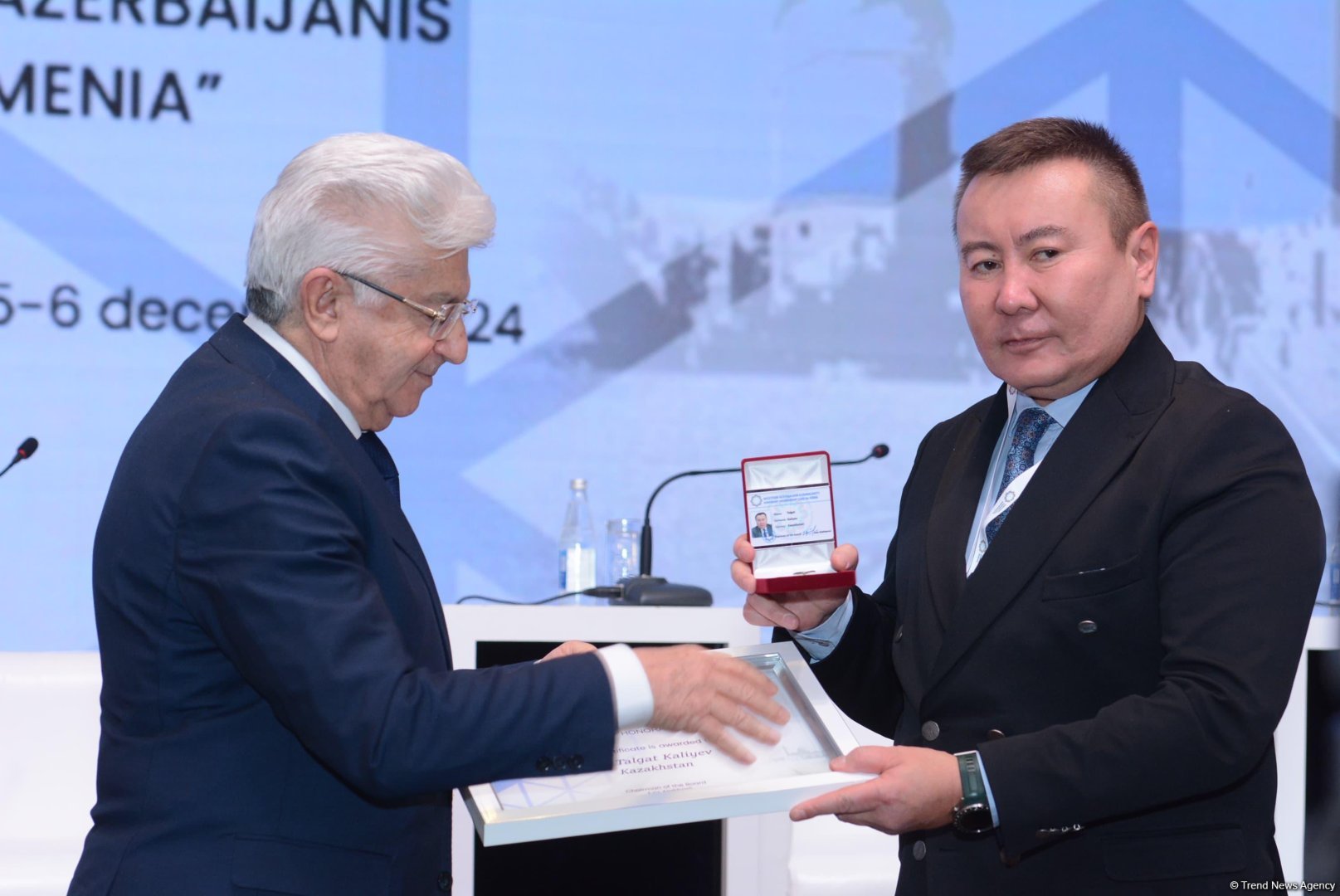 Qərbi Azərbaycan İcmasının fəxri üzvlük sertifikatları təqdim edilib (FOTO)