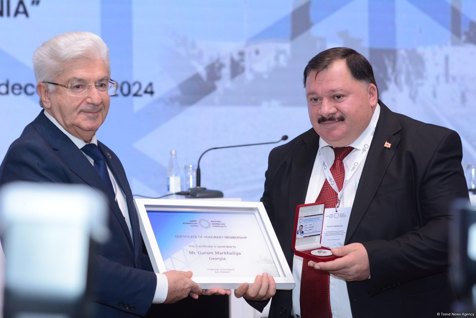 Qərbi Azərbaycan İcmasının fəxri üzvlük sertifikatları təqdim edilib (FOTO)