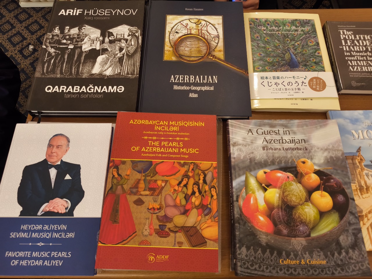 Azərbaycan tarixinə dair qısametrajlı filmlərin təqdimatı keçirilib (FOTO)