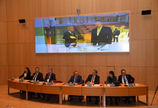 ADA Universitetində “İctimai diplomatiyada parlamentlərin rolu: Azərbaycan və Türkiyə nümunəsi” mövzusunda dəyirmi masa keçirilib (FOTO) (ƏLAVƏ OLUNUB)