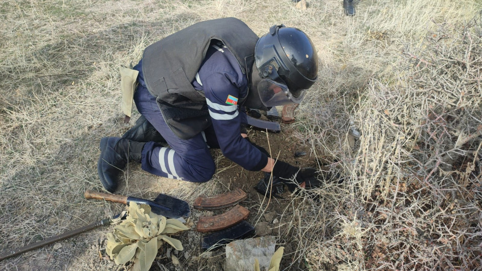 Naxçıvanın Şahbuz rayonunda hərbi sursat tapılıb (FOTO)