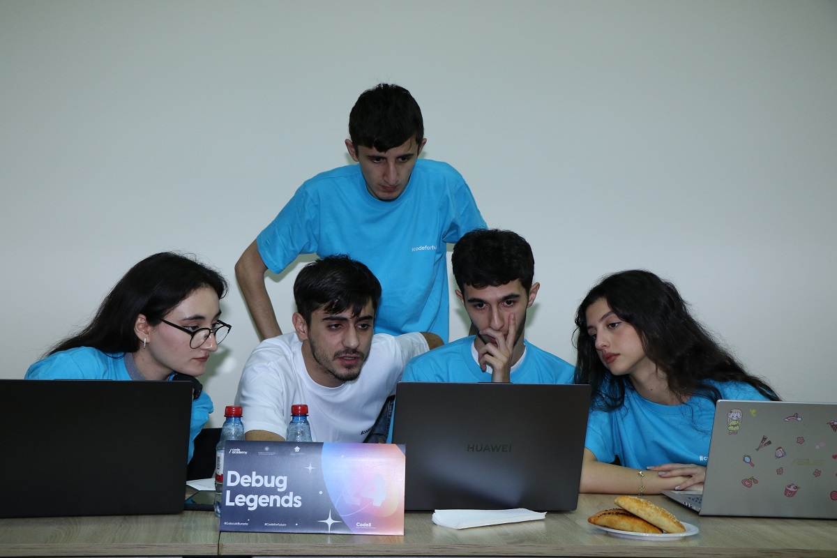 Azərbaycan Memarlıq və İnşaat Universitetində (AzMİU) Code8 Hakatonu keçirilib (FOTO)
