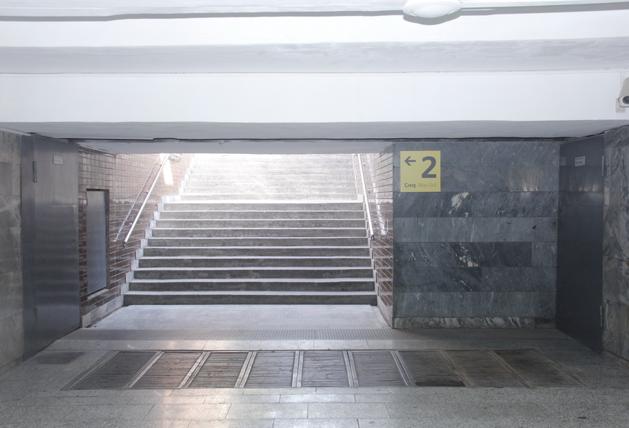 İlk dəfə metropoliten stansiyalarının çıxışları nömrələnir (FOTO)