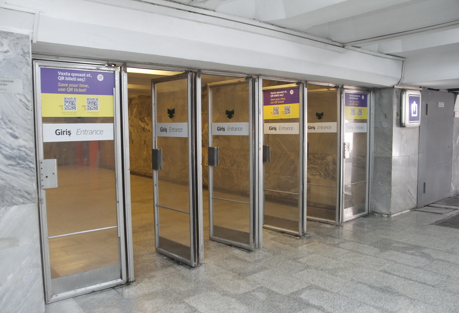 İlk dəfə metropoliten stansiyalarının çıxışları nömrələnir (FOTO)