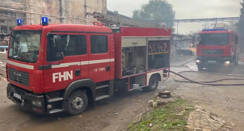 Gəncədə kommunal tipli yaşayış binasındakı yanğın söndürülüb (ƏLAVƏ OLUNUB)