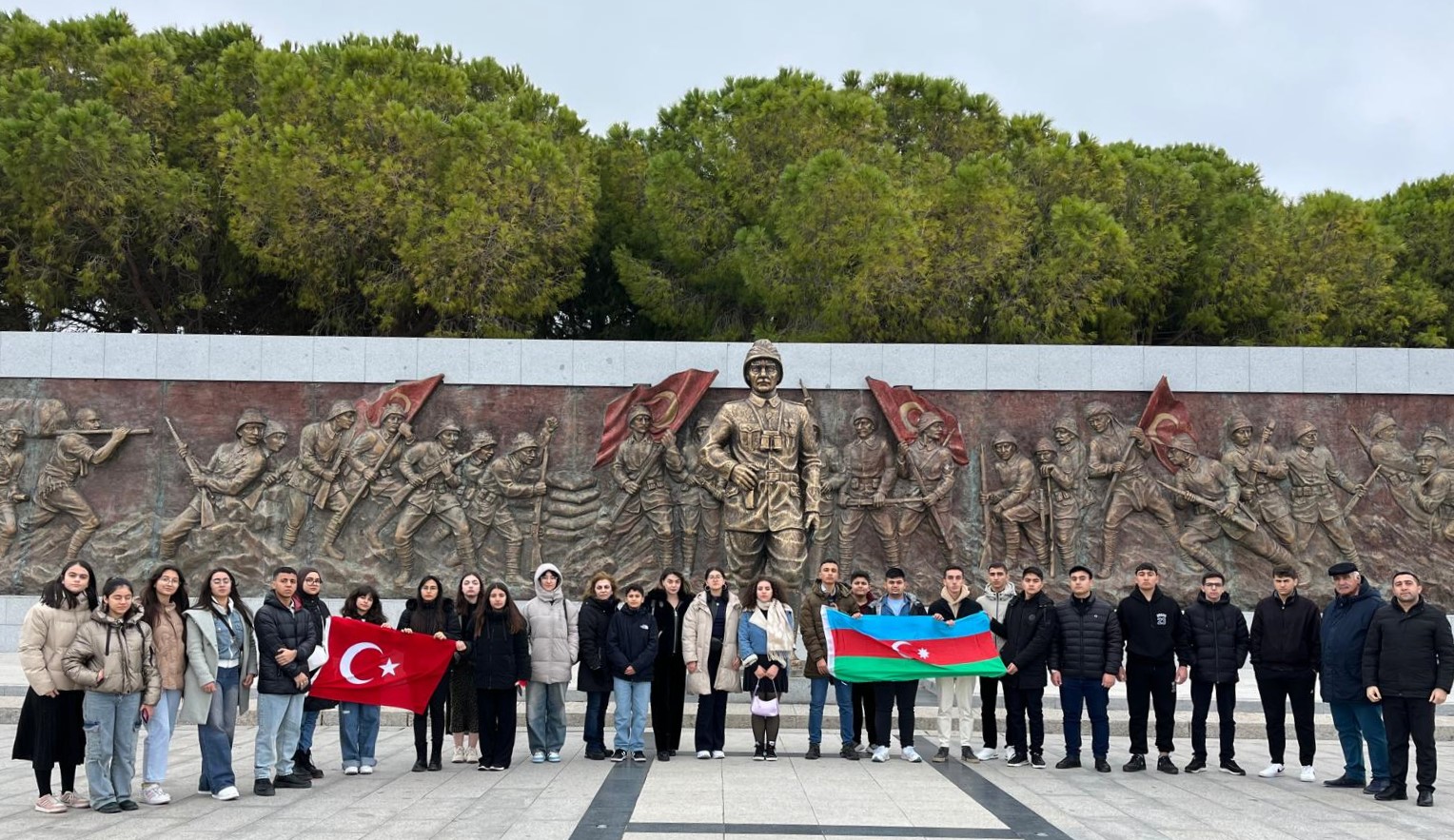 Azərbaycan və Türkiyə məktəbliləri Çanaqqalaya səfər edib