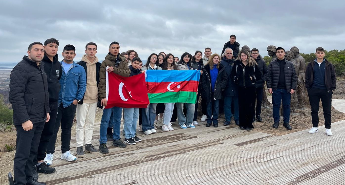 Azərbaycan və Türkiyə məktəbliləri Çanaqqalaya səfər edib