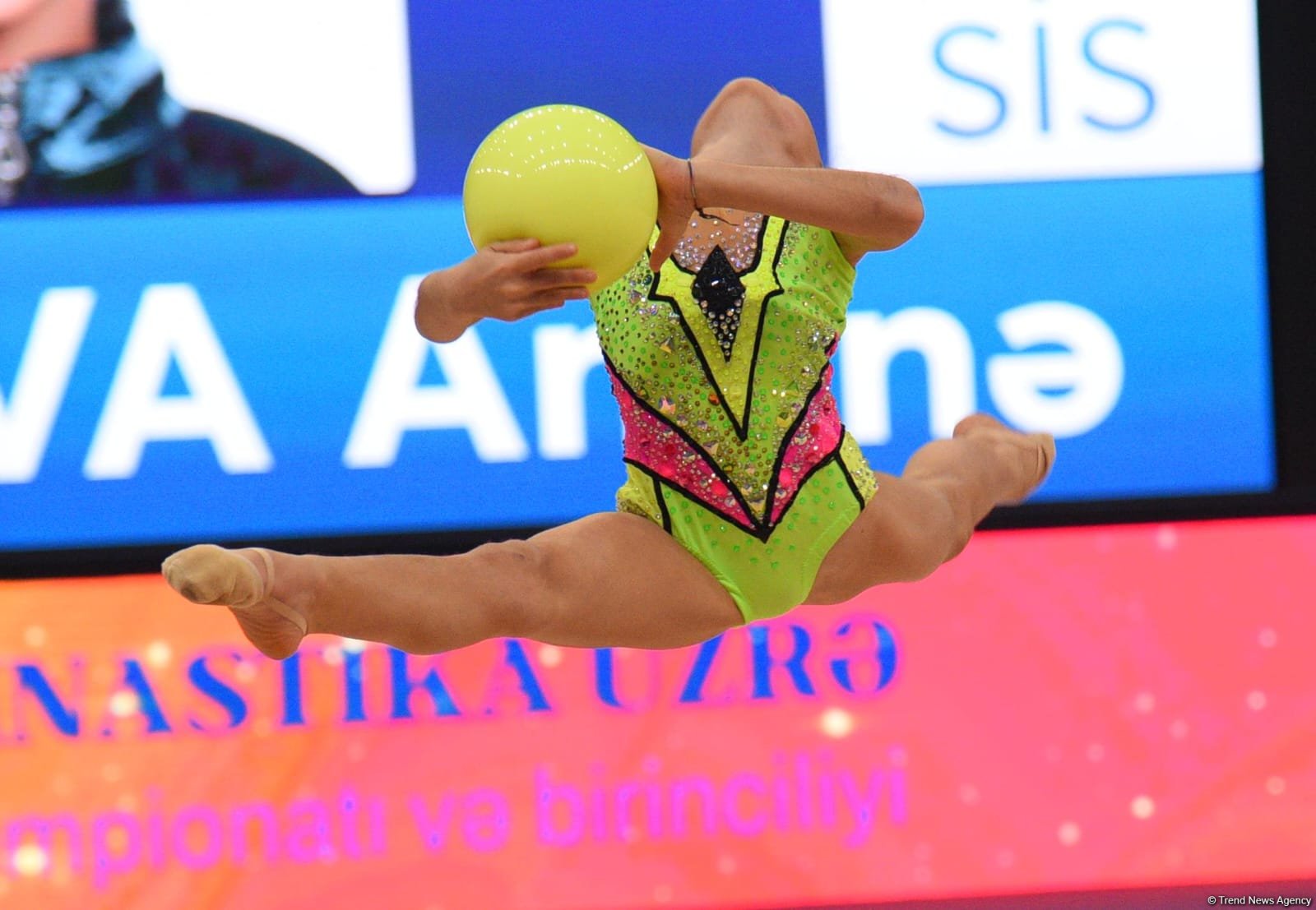 Bədii Gimnastika üzrə 29-cu Bakı çempionatı ve birinciliyi başladı (FOTO)