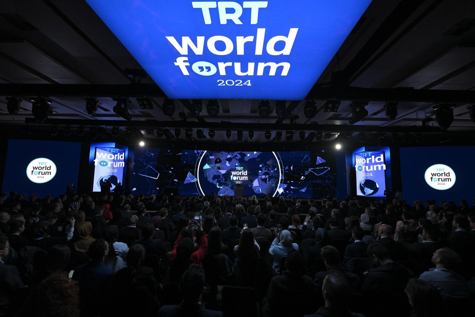 Dünya İstanbulda toplandı: TRT Dünya Forumunda Qlobal Həllər üçün çağırış (FOTO)