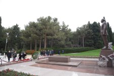 “Alyans” Azərbaycan Xüsusi Xidmət Orqanları Veteranlarının İctimai Birliyinin üzvləri ulu öndər Heydər Əliyevin məzarını ziyarət ediblər (FOTO)