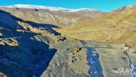 Quba-Xınalıq yolunda yeni körpünün inşası davam etdirilir (FOTO)