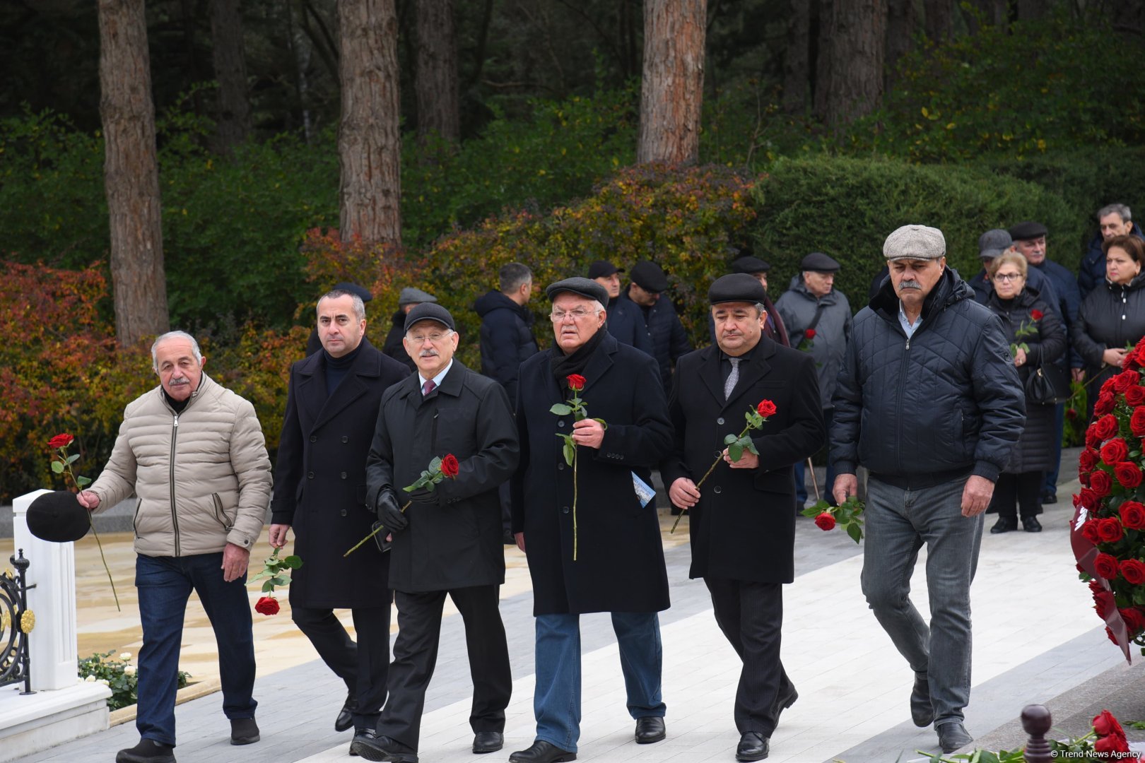 “Alyans” Azərbaycan Xüsusi Xidmət Orqanları Veteranlarının İctimai Birliyinin üzvləri ulu öndər Heydər Əliyevin məzarını ziyarət ediblər (FOTO)